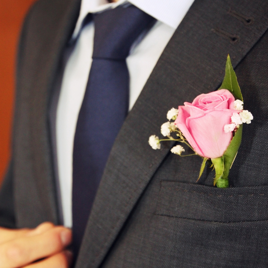 Bella Rosa Boutonniere